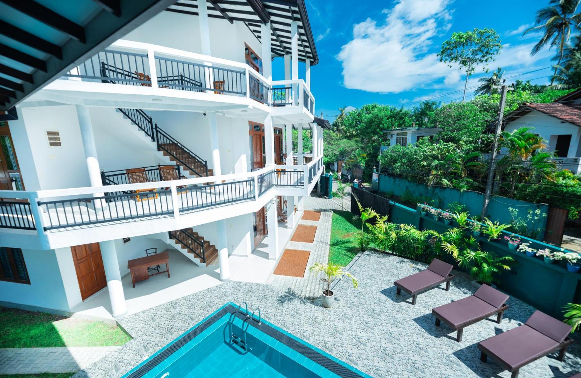 Teya Beach Hotel Ahangama Esterno foto