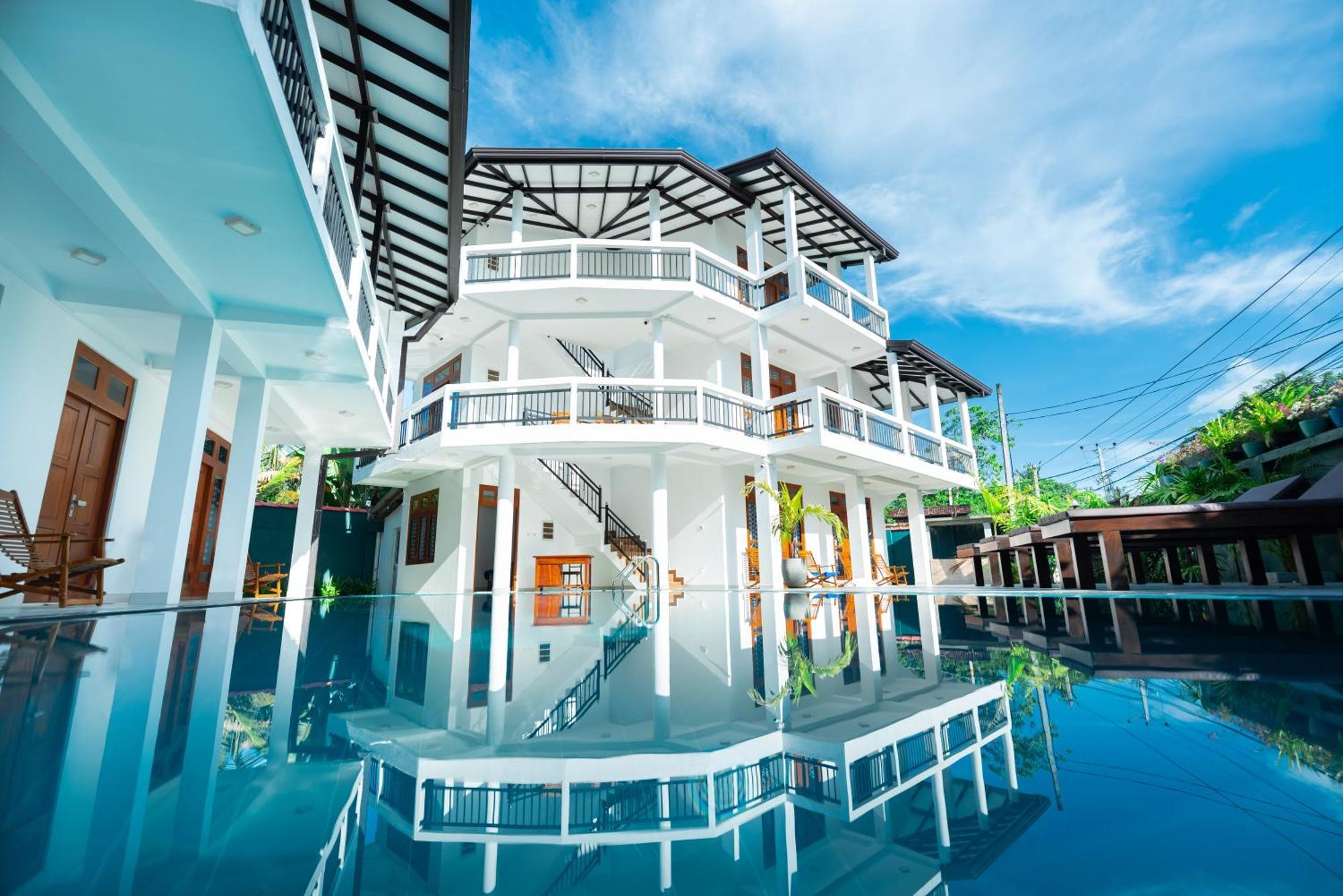 Teya Beach Hotel Ahangama Esterno foto