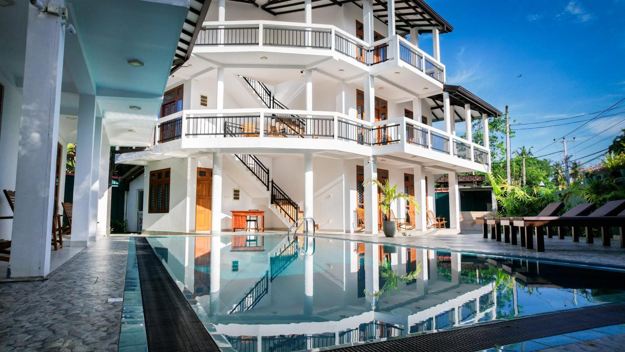 Teya Beach Hotel Ahangama Esterno foto
