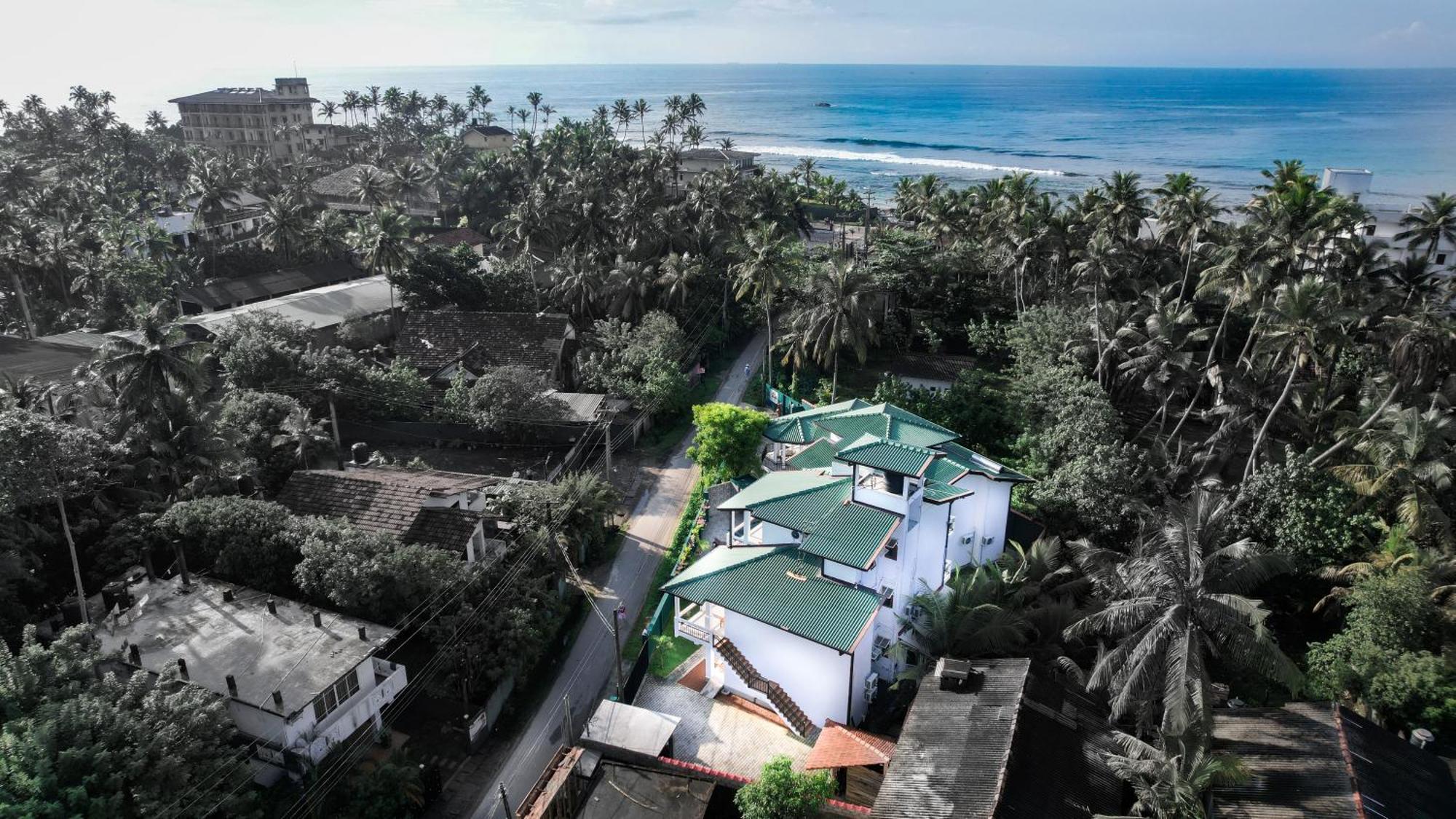 Teya Beach Hotel Ahangama Esterno foto