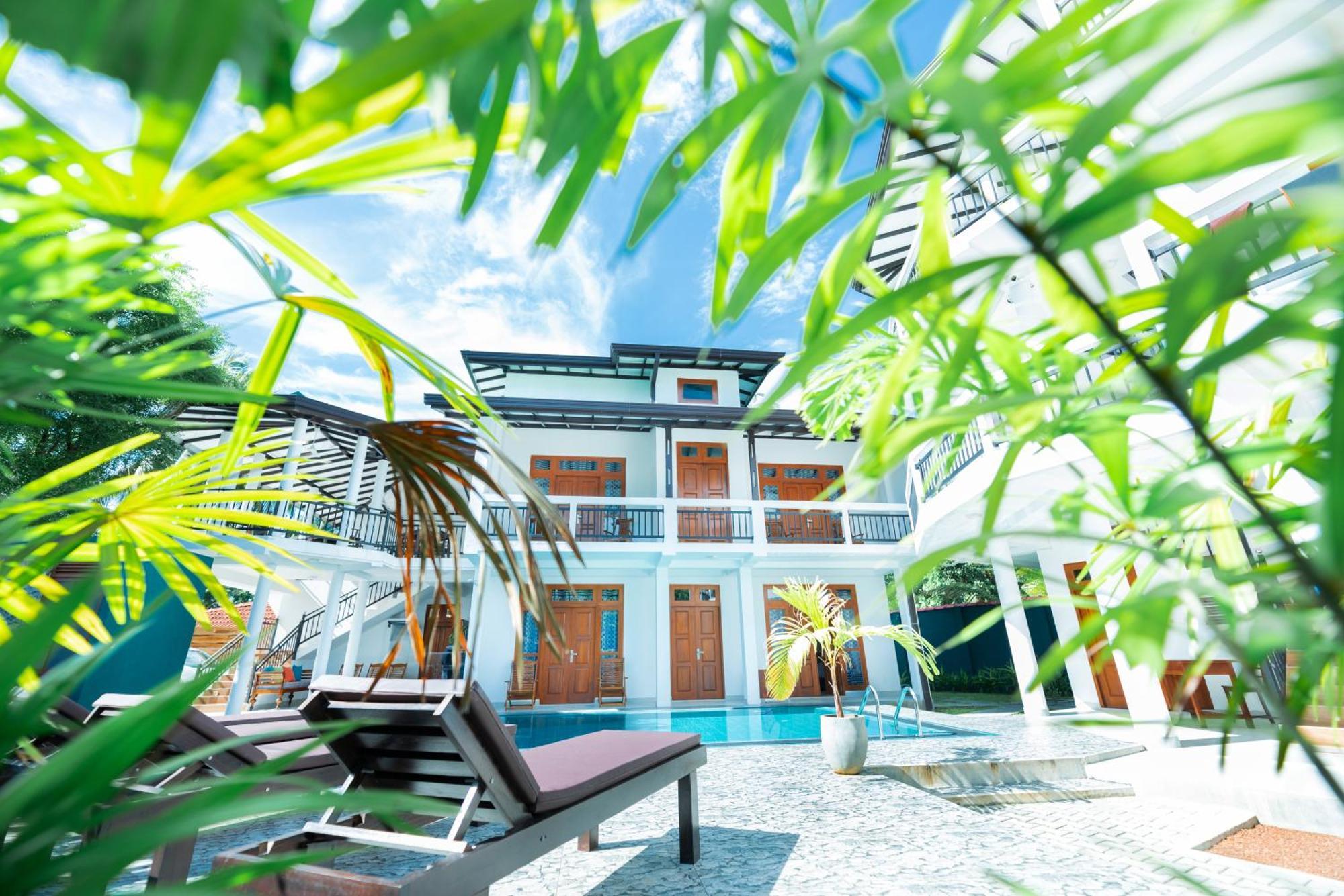 Teya Beach Hotel Ahangama Esterno foto